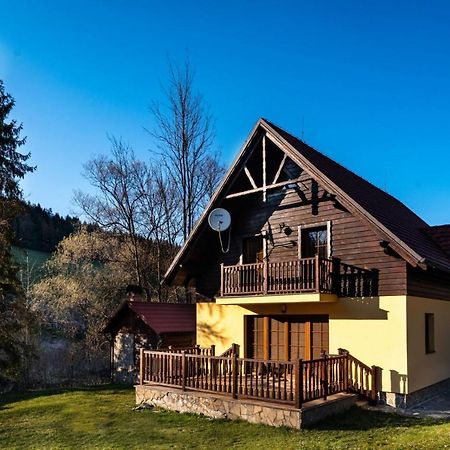Chalupa Josta - 4 Spalne - 3 Kupelne - Kryty Altanok - Skibus Zastavka - Wifi Jezersko Exterior photo